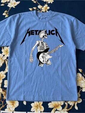 Gildan Metallica Skeleton Guitar Tee